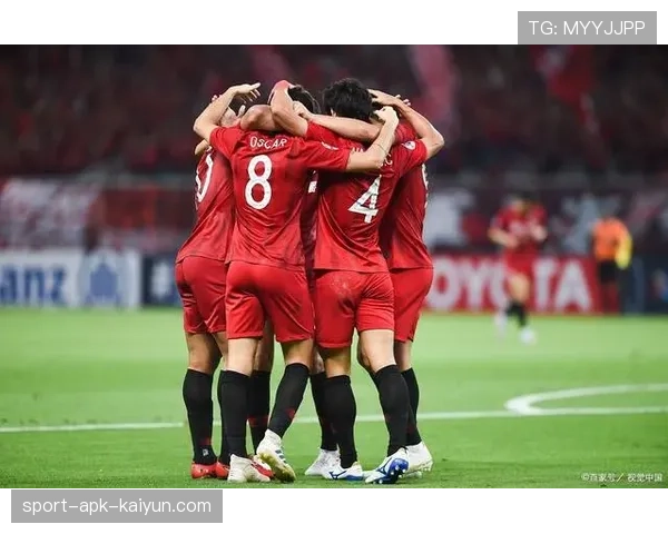 吾米提江和蒯纪闻转会费耶诺德留洋传闻被辟谣，上港队无人可用不放人